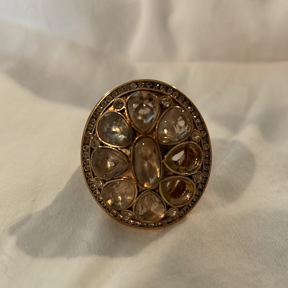 As-Is Missing 2 stones Akkad crystal ring - Picture 2 of 6